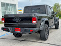 2022 Jeep Gladiator 4WD Willys Sport