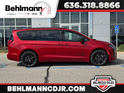 2027 Chrysler Pacifica Select